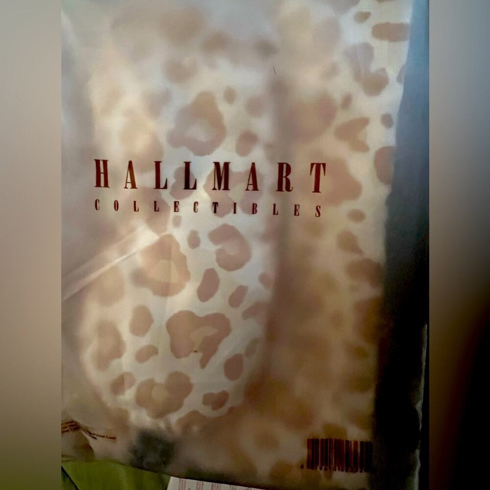 Hallmart Satin Pillow and mask set NWT Animal Print Relaxation Beauty